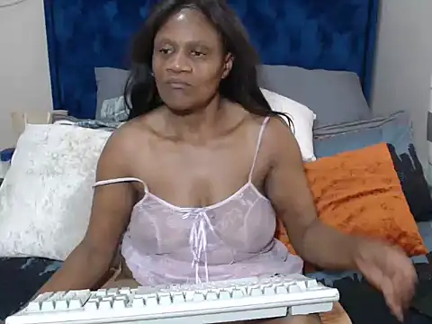 צ'אט XXX בשידור חי של CLASSYMLF