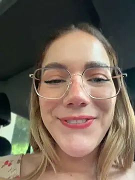 NicoleCut