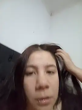 tugatita1556 Show Webcam