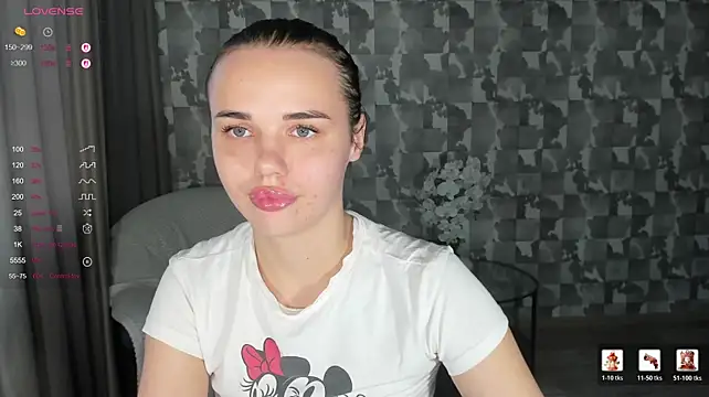 Kseni_a - spank tits