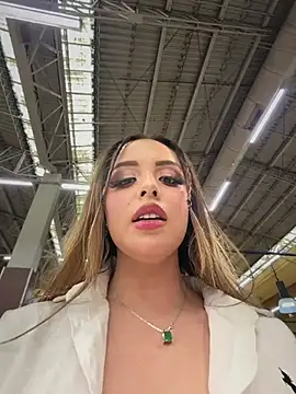 Chat XXX ao vivo de Alirawrz