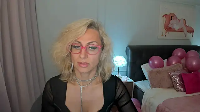 MuseOfStage Chat XXX live