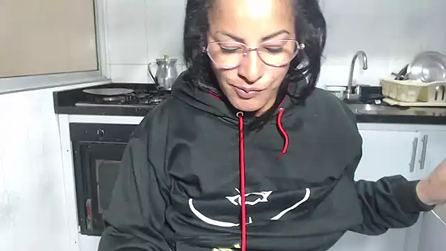 kateleyagrey Chat XXX in diretta