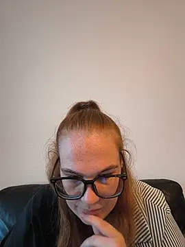 GermanNerdyAlice – Live XXX-chat