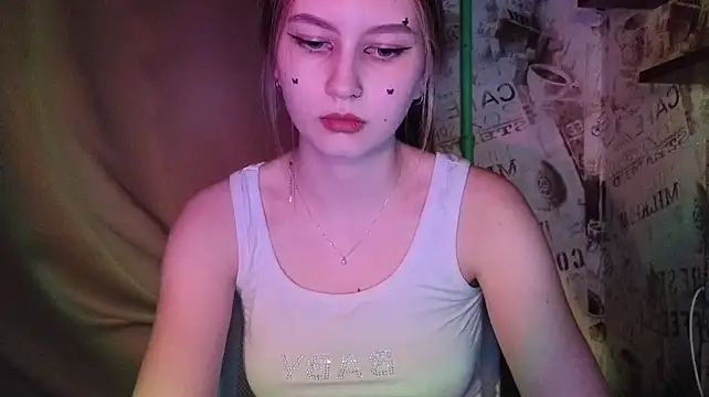 _kamisama Adlı Modelin Canlı XXX Sohbeti