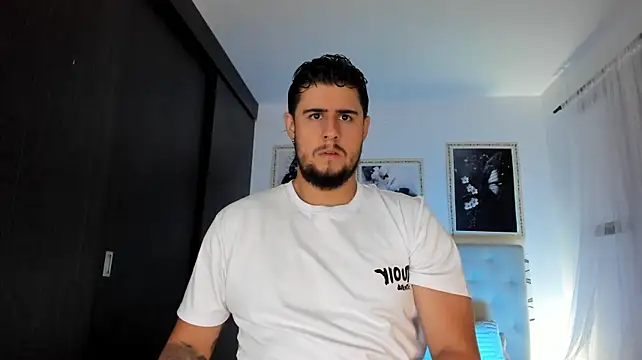 Ryan_evannss_ XXX чат на живо