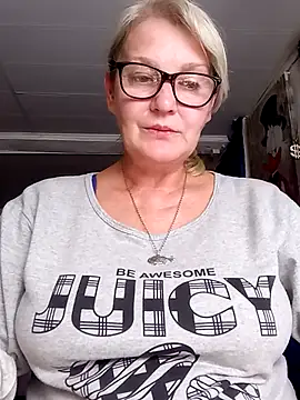 Živý XXX chat irinamaux