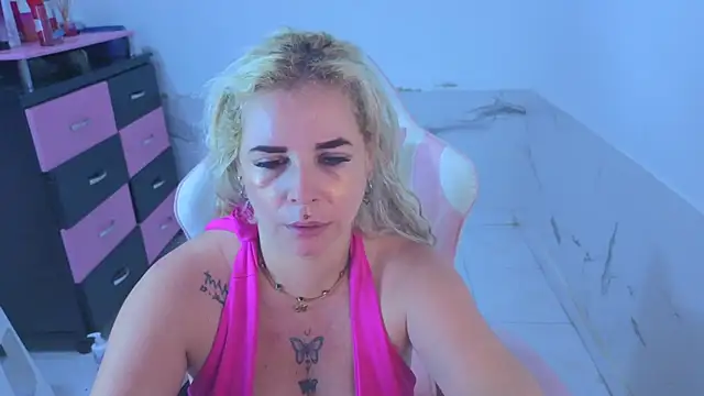 HannaBrave's Live XXX Chat