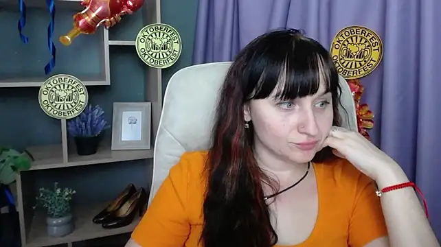 NinaFlawlees 现场XXX聊天
