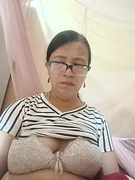 Chilly-wet Adlı Modelin Canlı XXX Sohbeti