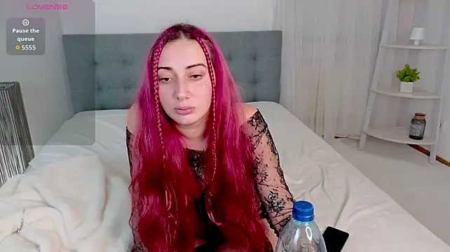 Renesmie live XXX chat