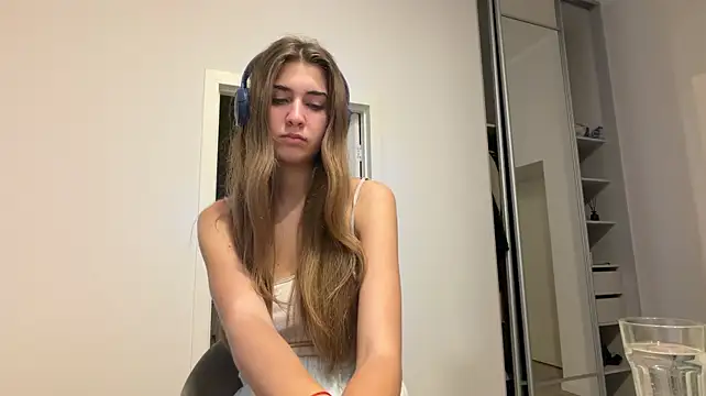 MarleenHaynie - Tease with your long legs