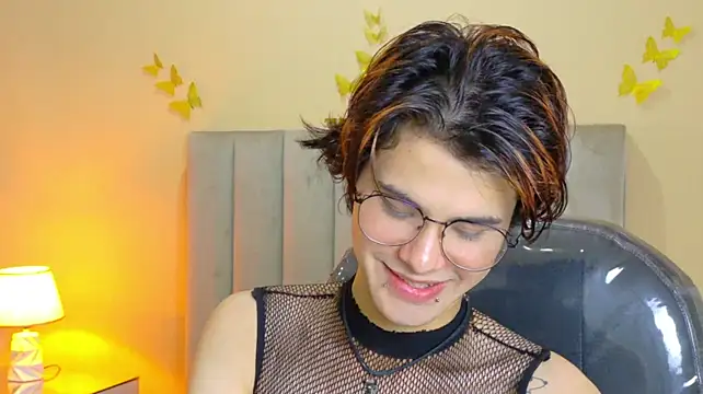Czat XXX na żywo – Derek_Sinn