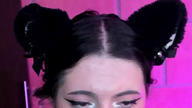Chat +18 de Sachi_Meow ao vivo