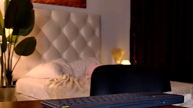 XXX chat uživo modela TinaDavil
