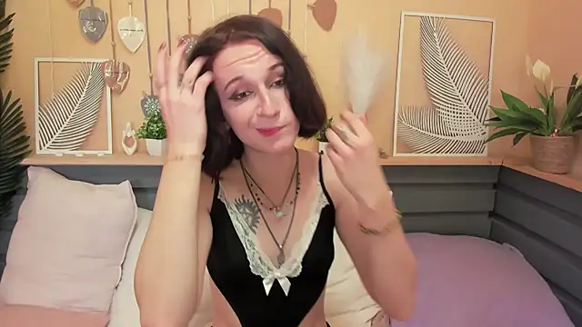 MickeQuinee Live XXX-chat
