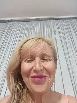 Chat XXX ao vivo de TrinaAdair