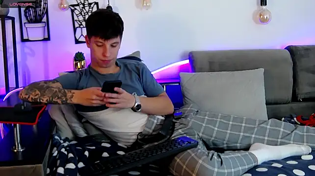แชท XXX สดของ ThomasEdisonn