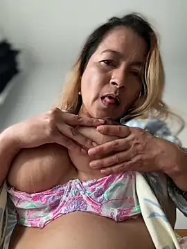 Jlo_69のライブXXXチャット