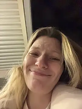 XXX chat uživo modela MaryHiggins