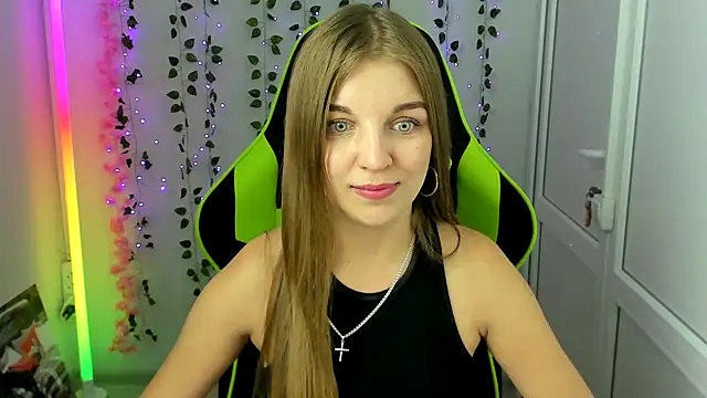 LuckyKinsley's Live XXX Chat