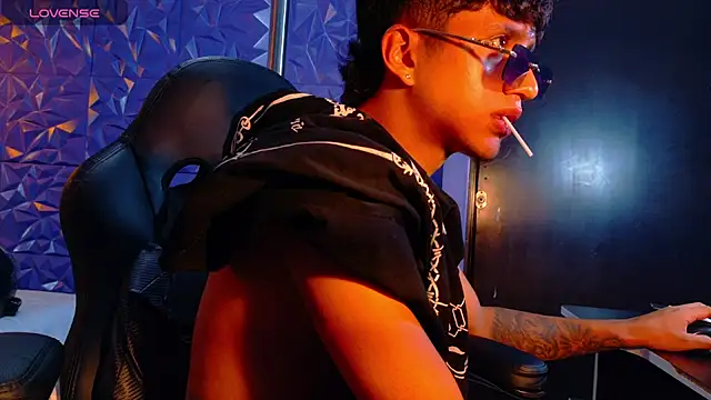 Mr_Dylan1 লাইভ XXX চ্যাট