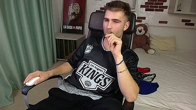 KyloEast's Live XXX Chat