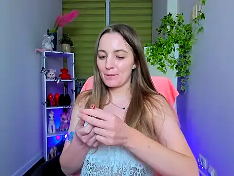 Mila-moon Adlı Modelin Canlı XXX Sohbeti