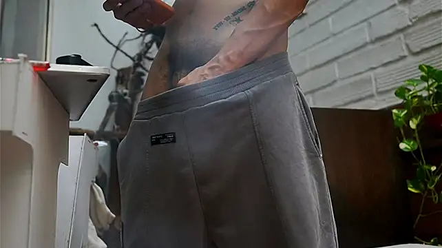 AlphaMasterXxx live XXX chat