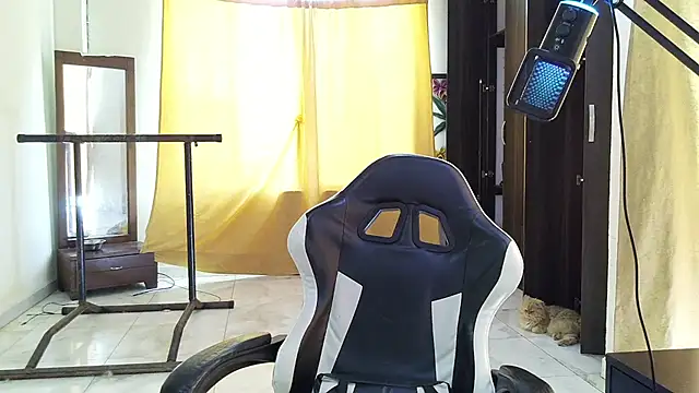 XXX chat uživo modela aronmiller404