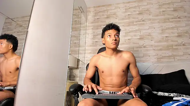 Jake_Noir Chat XXX live