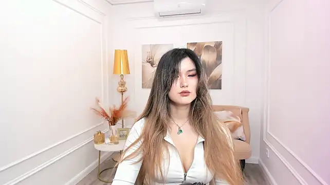 دردشة AnneTLi الجنسية المباشرة