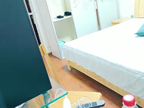 Xiaoya1024 - 塞小粉振5分钟