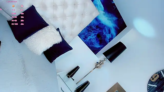 Valentiina_Foxx Adlı Modelin Canlı XXX Sohbeti