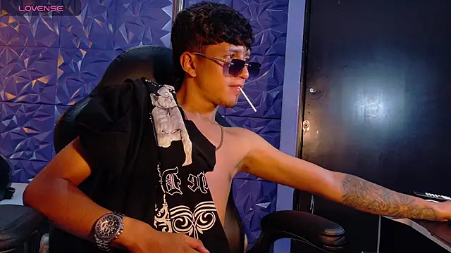 Mr_Dylan1n Live XXX chat