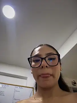 Amira_cute2 - dildo in pussy+Domi on clit