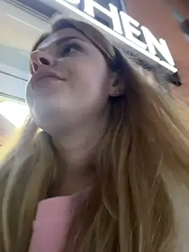 Živý XXX chat HarrietDart
