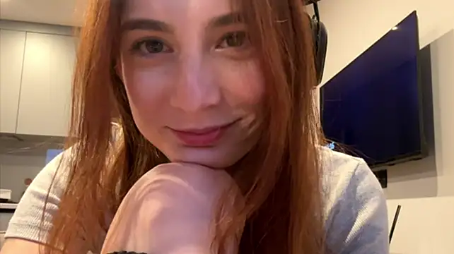 แชท XXX สดของ ConstanceMayo