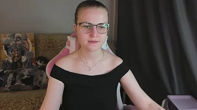 MissBrightShine's Live XXX Chat