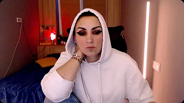 Sweet-n-Strong live XXX chat