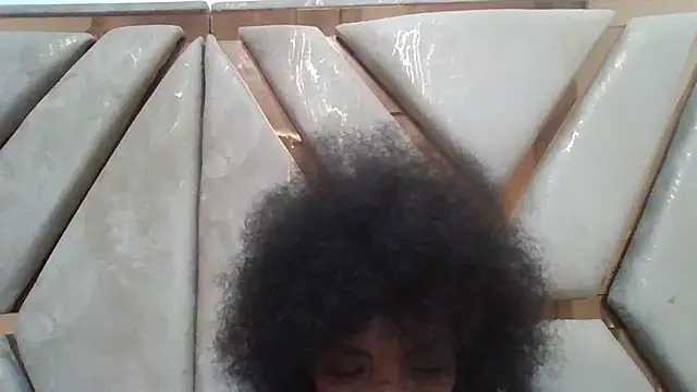 MilaMillss' Live XXX Chat