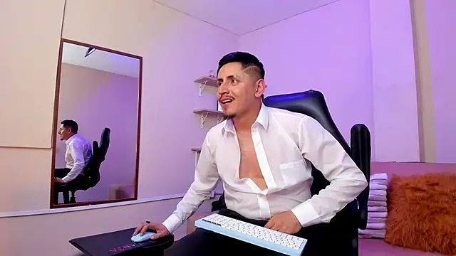 kevin_23_'s Live XXX Chat