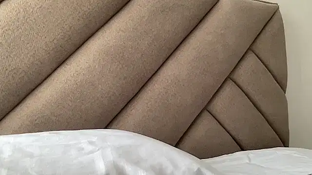 LunaBeya - exposed tits