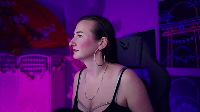 Chatroom XXX en direct de Golden_Dragon