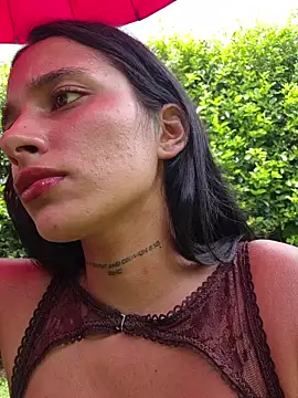 Lorena_Mcfly - SHOW ANAL🥵 IN THE PUBLIC GARDEN 🥵