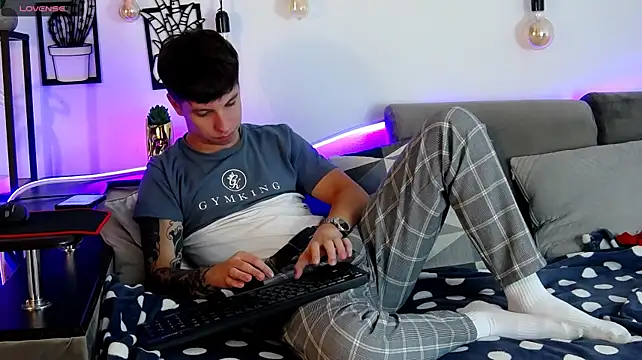 ThomasEdisonn Live XXX Chat