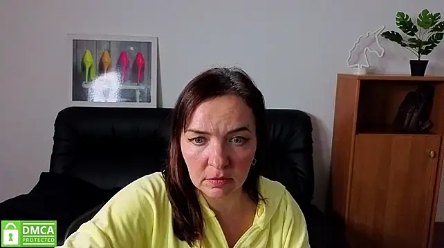Chat +18 de Kira_lorens3 ao vivo
