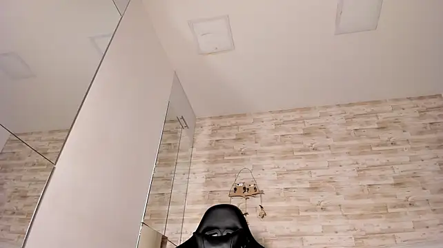 XXX chat uživo modela Jake_Noir