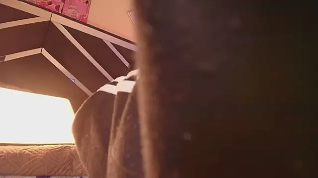 Bratz_x - Show Pussy in closeup