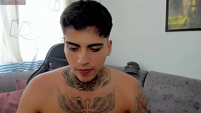 sweetlatinoboy's Live XXX Chat